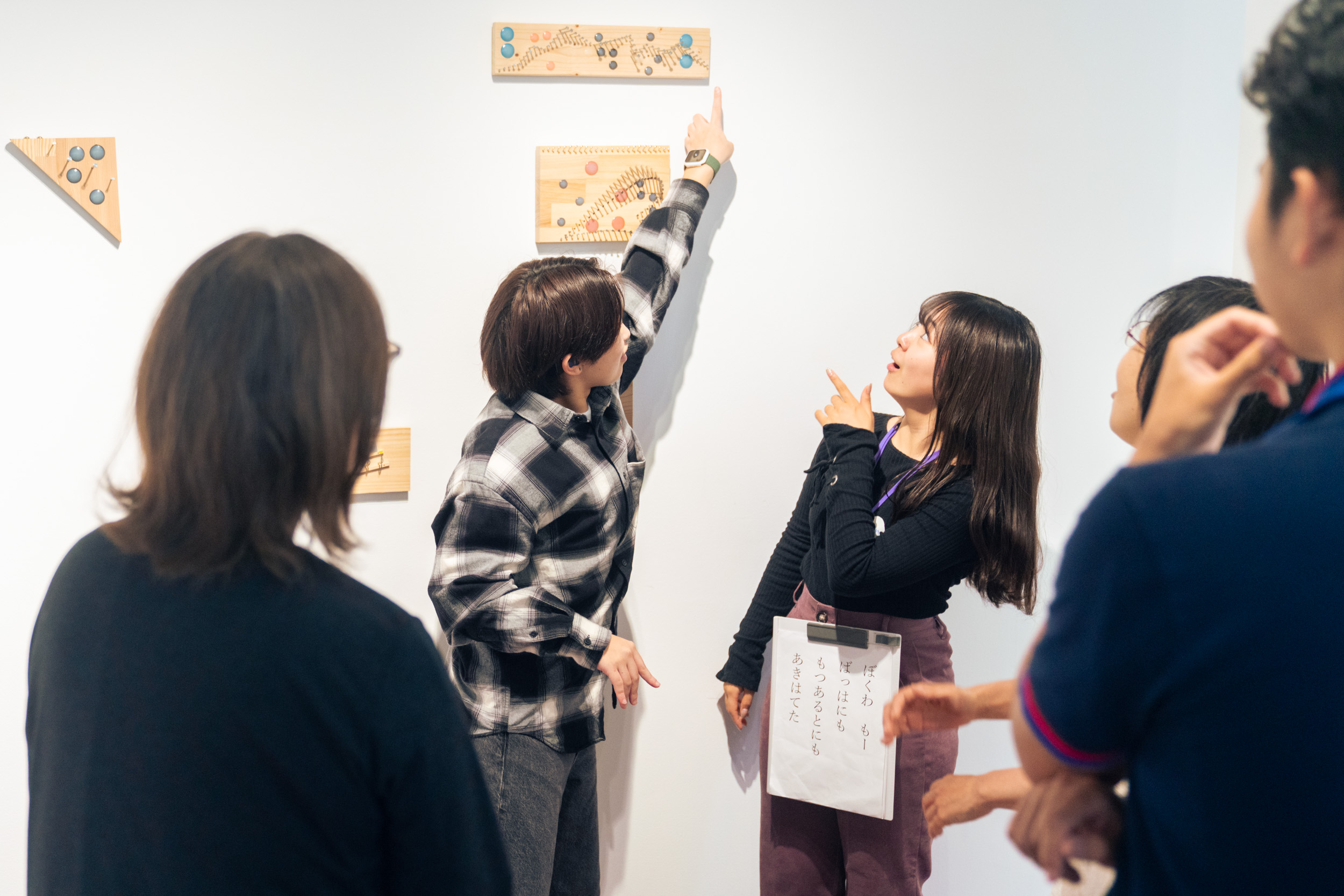  "Shuwa-beri" Sign Language Chat and Art Viewing with supporters for accessibility