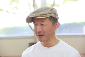 白鳥建二（全盲の美術鑑賞者、写真家）